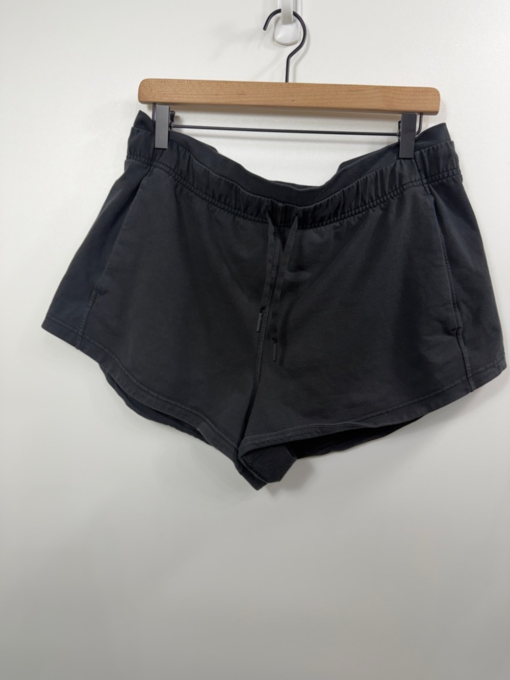 Lululemon Women’s Black high rise athletic shorts size 12